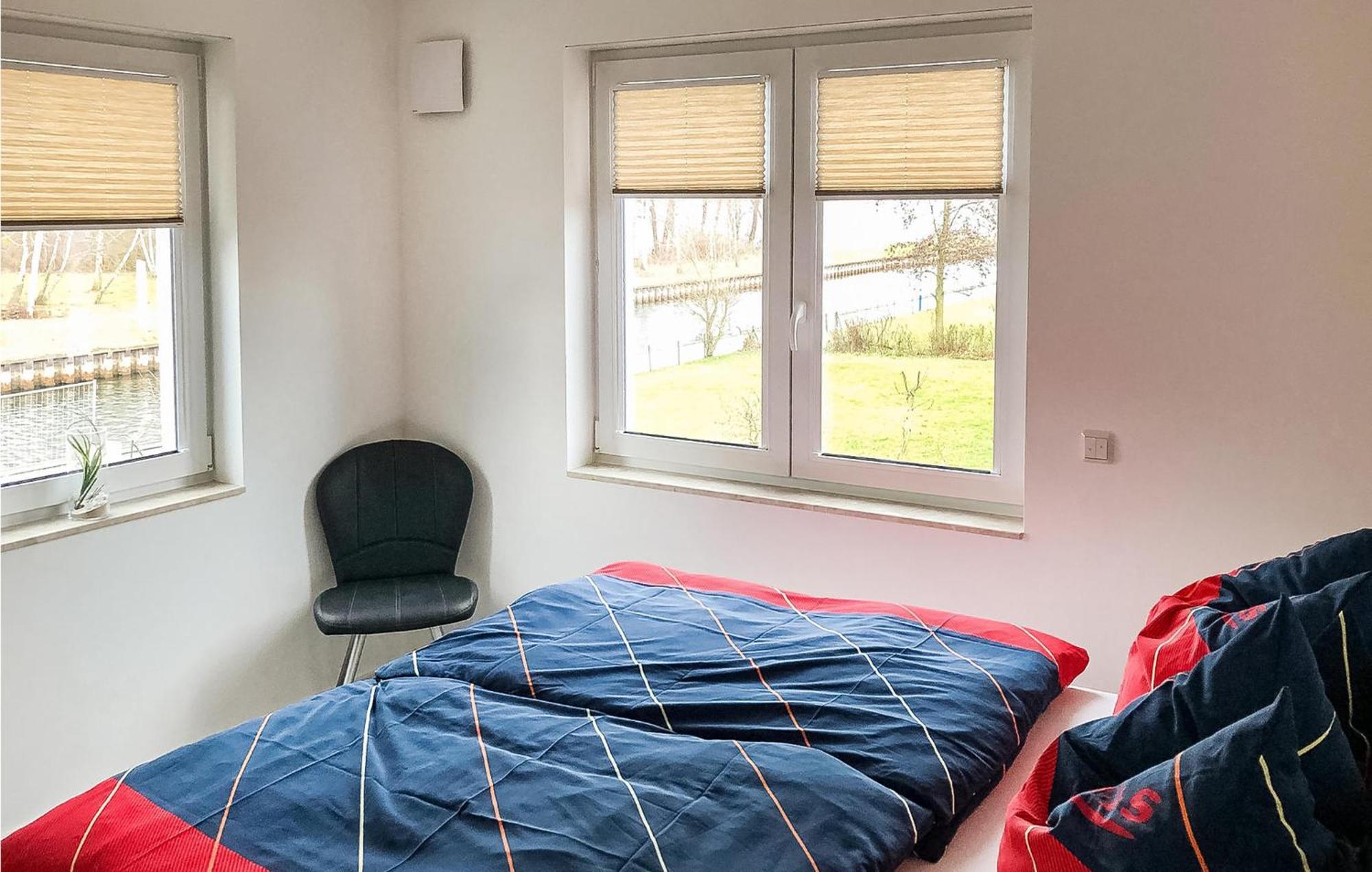 2 Bedroom Cozy Apartment In Рехлін Екстер'єр фото